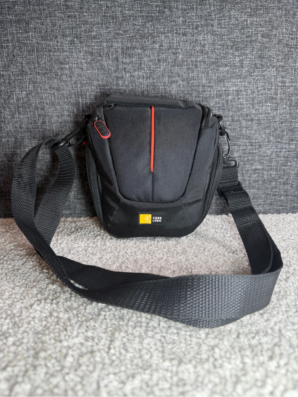 Case Logic DCB-304 Camera Bag